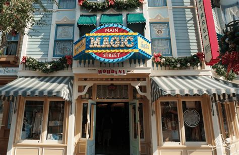The Main Street Magic Cafe: Where Fantasies Come Alive